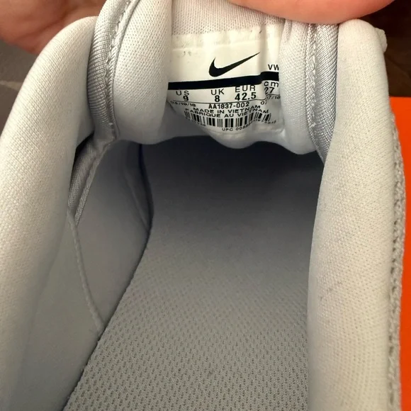 MENS Nike Golf Gray Sneakers SIZE 9 - Picture 5 of 5